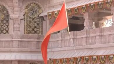 Photo of अयोध्या: विवाह पंचमी पर पीएम मोदी ने राम मंदिर के शिखर पर फहराया भगवा ध्वज