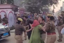 Photo of बलंदशहर: गैंगरेप पीड़िता ने पुलिस की रोकटोक तोड़ी , डीआईजी से मिलकर फरार आरोपियों की गिरफ्तारी की लगाई गुहार