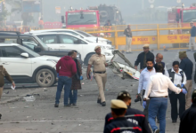 Photo of रेड फोर्ट ब्लास्ट: पुलिस ने यूएपीए और विस्फोटक अधिनियम के तहत दर्ज की FIR, कई जगहों पर छापेमारी; हाई अलर्ट पर दिल्ली