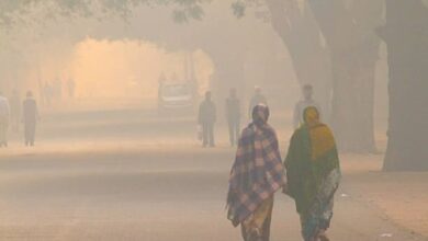 Photo of दिल्ली फिर सांसों के लिए परेशान: वायु गुणवत्ता ‘बहुत खराब’ श्रेणी में, तापमान लगातार गिर रहा