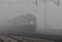 Photo of यूपी: घने कोहरे से उड़ानों और ट्रेनों पर भारी असर, 10 फ्लाइटें रद्द, कई घंटों की देरी
