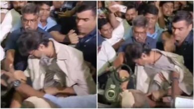 Photo of चेन्नई एयरपोर्ट पर फैंस की भीड़ में गिरे थलापति विजय, मलेशिया से लौटते समय हुआ हादसा