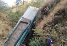 Photo of उत्तराखंड: अल्मोड़ा में दर्दनाक बस हादसा, गहरी खाई में गिरी बस; 6 की मौत, कई घायल