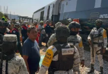 Photo of मेक्सिको में ट्रेन दुर्घटना: ओक्साका में इंटरओशनिक ट्रेन के पटरी से उतरने से कम से कम 13 लोगों की मौत, 100 घायल।