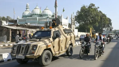 Photo of मुर्शिदाबाद बाबरी मस्जिद विवाद: बंगाल में सुरक्षा अलर्ट के बीच मस्जिद में समारोह आयोजित; भाजपा ने ममता बनर्जी पर निशाना साधा