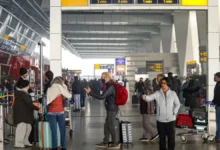 Photo of दिल्ली के आईजीआई हवाई अड्डे से इंडिगो की सभी उड़ानें आधी रात तक रद्द