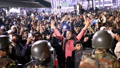Photo of दीपू चंद्र दास की लिंचिंग: बांग्लादेश में हिंसा के बीच अमेरिकी सांसदों ने अल्पसंख्यकों पर हमलों की निंदा की