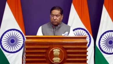 Photo of भारत ढाका में अल्पसंख्यकों के खिलाफ हिंसा की निंदा करता है और बांग्लादेश में निष्पक्ष चुनावों का समर्थन करता है :MEA