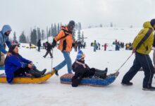 Photo of ठंडा नया साल: उत्तर भारत कांप रहा, कश्मीर में बर्फ की चादर, मुंबई में बारिश