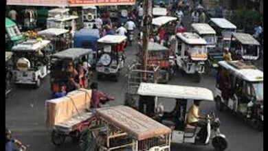 Photo of लखनऊ में ई-रिक्शा और टेंपो पर लगाम: नए नियम लागू, हजरतगंज में 70 वाहन सीज