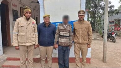 Photo of कानपुर में दिल दहला देने वाला मामला: प्रेमी ने 7 बच्चों की मां की हत्या कर 7 फीट गहरे गड्ढे में दफनाया शव, 10 महीने बाद खुलासा