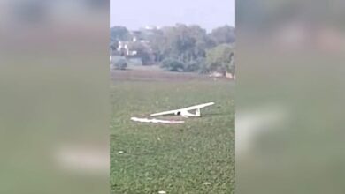 Photo of प्रयागराज में वायुसेना का माइक्रोलाइट विमान क्रैश, ट्रेनिंग के दौरान हादसा, दोनों पायलट सुरक्षित