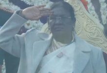 Photo of राष्ट्रपति मुर्मू ने कार्तव्य पथ पर तिरंगा फहराया: 77वें गणतंत्र दिवस की शुरुआत, EU नेताओं की मौजूदगी