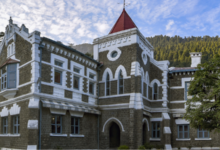 Photo of उत्तराखंड हाईकोर्ट ने हत्या के दोषी को बरी कर दिया, कहा कि अपराध के समय वह नाबालिग था