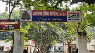 Photo of हरदोई में एक व्यक्ति ने पत्नी की हत्या कर पुलिस स्टेशन में आत्मसमर्पण किया