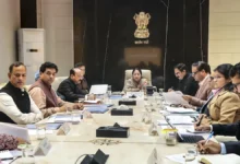 Photo of दिल्ली की मुख्यमंत्री रेखा गुप्ता ने वायु प्रदूषण कम करने के लिए व्यापक चार वर्षीय योजना का अनावरण किया