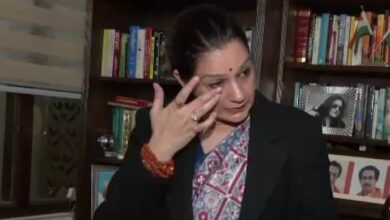 Photo of उद्धव सेना की प्रियंका चतुर्वेदी अजित पवार की मौत पर भावुक: छलक आए आंसू, राज्य को बड़ा नुकसान