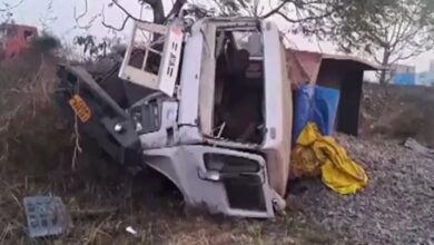 Photo of ओडिशा में दर्दनाक हादसा: स्पीडिंग ट्रेलर ने पुलिस बोलेरो को मारी टक्कर, 5 की मौत, 3 गंभीर