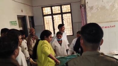 Photo of सोनभद्र में दर्दनाक हादसा: सफेद मिट्टी निकालते समय टीला ढहा, तीन महिलाओं की मौत, राहत कार्य जारी