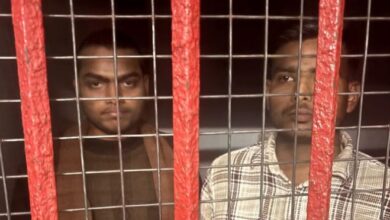 Photo of गोरखपुर AIIMS में महिला डॉक्टर से छेड़छाड़: नस्लीय टिप्पणी, बैडटच और पीछा करने की शर्मनाक घटना