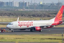 Photo of स्पाइसजेट की लेह जा रही फ्लाइट, जिसमें 150 लोग सवार थे, इंजन खराब होने के बाद दिल्ली लौटी