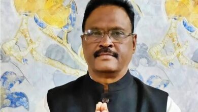 Photo of लखनऊ: बुलडोजर कार्रवाई पर भड़के सुभासपा विधायक बेदी राम, लेखपाल को दी धमकी- ‘नौकरी मुश्किल कर दूंगा’