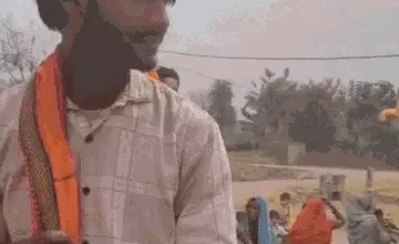 Photo of सीतापुर में रिजवाना बनी पूजा: धर्म परिवर्तन कर मंदिर में रचाई शादी, परिवार ने दिया आशीर्वाद