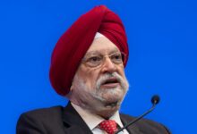 Photo of दिल्ली हाईकोर्ट का बड़ा आदेश: हिमायनी पुरी को जेफ्री एपस्टीन से जोड़ने वाला कंटेंट 24 घंटे में हटाने के निर्देश, मानहानि याचिका पर नोटिस जारी