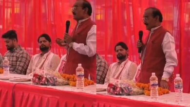 Photo of लखीमपुर खीरी: ‘विकास कार्य रोककर खरीदीं गाड़ियाँ’, बीजेपी विधायक विनोद शंकर अवस्थी का बयान वायरल
