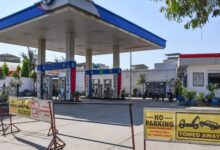 Photo of लॉकडाउन की अफवाहें निराधार, पेट्रोल पंपों पर घबराहट पर सरकार का बयान, कहा ये