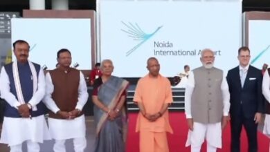 Photo of नोएडा: जेवर इंटरनेशनल एयरपोर्ट पहुंचे PM मोदी, पहले चरण का उद्घाटन आज