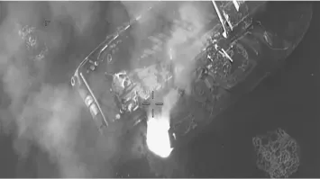 Photo of मशहद एयरपोर्ट पर अमेरिकी हमले में भारत जाने वाला मानवीय सहायता विमान क्षतिग्रस्त, ईरान बोला- ‘वार क्राइम’