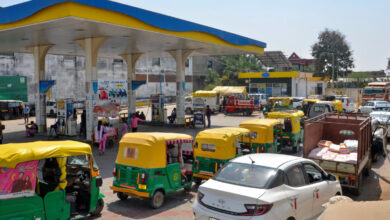 Photo of पश्चिम एशिया में तनाव के चलते पेट्रोलियम मंत्रालय ने एडवाइजरी जारी की