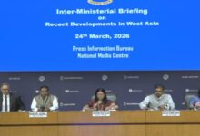 Photo of घबराने की जरूरत नहीं, सरकार के पास पर्याप्त ईंधन भंडार है’: पेट्रोलियम और प्राकृतिक गैस मंत्रालय