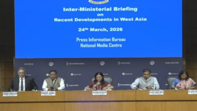Photo of घबराने की जरूरत नहीं, सरकार के पास पर्याप्त ईंधन भंडार है’: पेट्रोलियम और प्राकृतिक गैस मंत्रालय