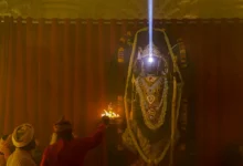 Photo of अयोध्या में राम नवमी 2026 का भव्य आयोजन राम मंदिर में सूर्य तिलक के साथ किया गया