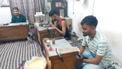 Photo of मध्य प्रदेश: एलपीजी की कमी से आभूषण व्यापार ठप, हजारों कारीगर बेरोजगार