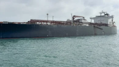 Photo of जग लाडकी टैंकर 80,800 मीट्रिक टन कच्चे तेल के साथ गुजरात के मुंद्रा बंदरगाह पर पहुंचा