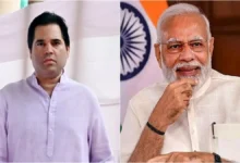 Photo of वरुण गांधी ने परिवार के साथ प्रधानमंत्री मोदी से मुलाकात की