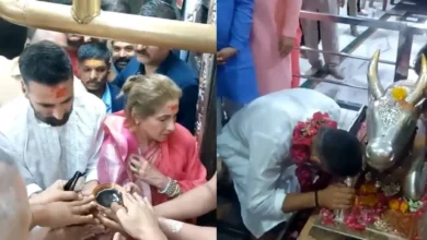 Photo of उज्जैन: महाकालेश्वर मंदिर में पूजा करने पहुंचे अक्षय कुमार, बोले- पूरे देश के लिए की प्रार्थना