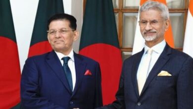 Photo of जयशंकर ने बांग्लादेश के विदेश मंत्री से की मुलाकात, द्विपक्षीय संबंधों को नई दिशा देने पर जोर