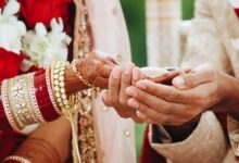 Photo of इटावा में प्रेम के लिए टावर पर चढ़ा युवक, प्रेमिका के आने पर उतरा और फिर हुआ ये