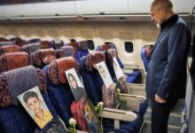 Photo of ईरानी स्पीकर ने मिनाब के शहीद बच्चों की तस्वीरें लेकर पहुंचे इस्लामाबाद: वार्ता से पहले भावुक माहौल