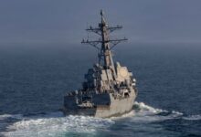 Photo of हॉर्मुज में तनावपूर्ण आमना-सामना: अमेरिकी युद्धपोतों पर ईरान का रेडियो वॉर्निंग – “यह आखिरी चेतावनी है”