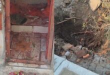 Photo of ललितपुर: मंदिर निर्माण में निकलीं 16 सोने की प्राचीन ईंटें, फिर गायब! पुलिस पर लापरवाही का आरोप