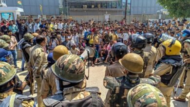 Photo of नोएडा हिंसा के एक दिन बाद UP सरकार ने मजदूरों के वेतन में 3000 रुपये तक बढ़ोतरी की दी मंजूरी