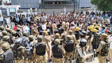 Photo of नोएडा में श्रमिक उपद्रव पर डीएम सख्त: एजेंसी ब्लैकलिस्ट, लाइसेंस होगा रद्द