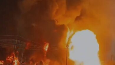 Photo of लखनऊ में 200 झोपड़ियों में भीषण आग: सिलिंडर में लगातार धमाके, 12 दमकल गाड़ियां पहुंची