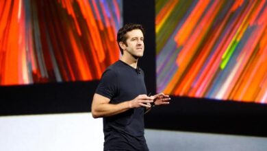 Photo of जॉन टर्नस कौन हैं? टिम कुक के बाद अब एपल की कमान संभालेंगे ये 50 वर्षीय इंजीनियर