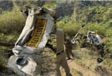 Photo of टिहरी में भयावह सड़क हादसा: चंबा-कोटि रोड पर 300 मीटर गहरी खाई में गिरी गाड़ी, 8 यात्रियों की मौत